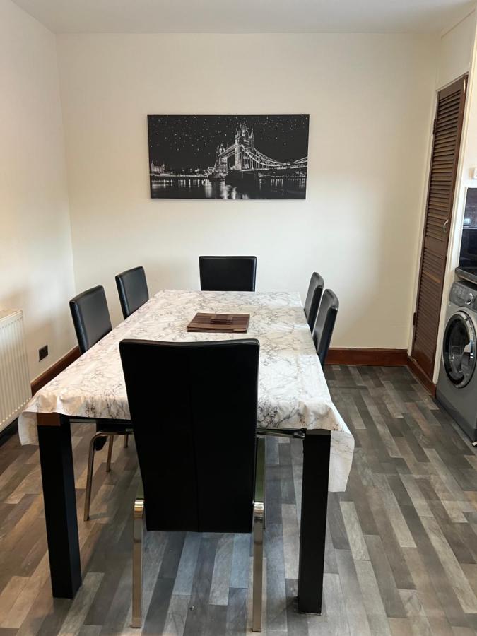 4 Bed Bungalow Near Airport Εδιμβούργο Εξωτερικό φωτογραφία